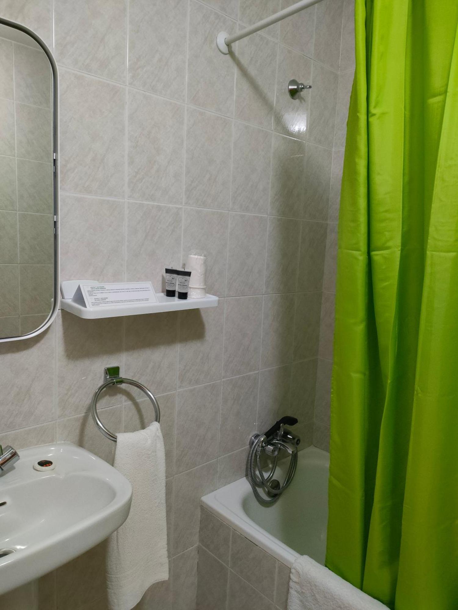 Hostal Los Pinares Lloret de Mar Exteriér fotografie