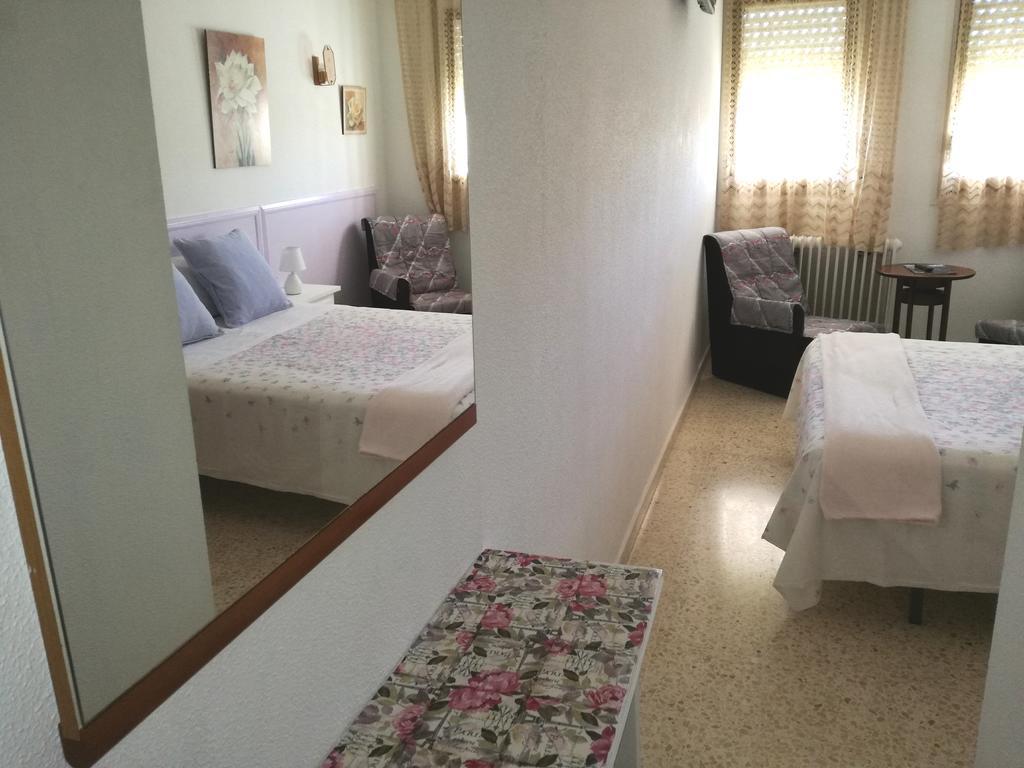 Hostal Los Pinares Lloret de Mar Exteriér fotografie