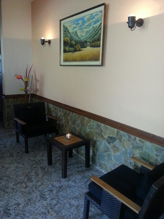 Hostal Los Pinares Lloret de Mar Exteriér fotografie