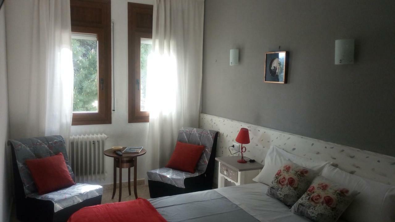 Hostal Los Pinares Lloret de Mar Exteriér fotografie